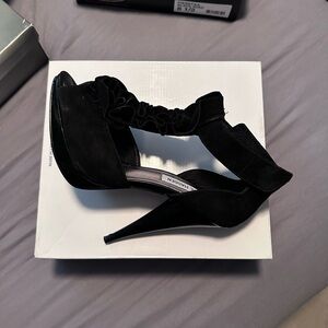 Steve Madden Size 8  1/2 black suede heels with ankle strap